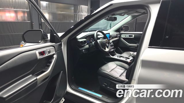 Ford Explorer (VI) 2.3 LimIted 4WD 2021 — фото 10