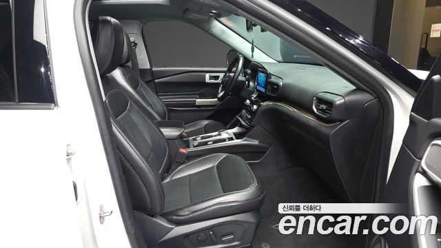 Ford Explorer (VI) 2.3 LimIted 4WD 2021 — фото 11