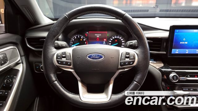 Ford Explorer (VI) 2.3 LimIted 4WD 2021 — фото 13