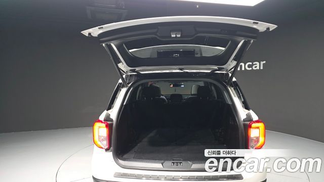 Ford Explorer (VI) 2.3 LimIted 4WD 2021 — фото 20