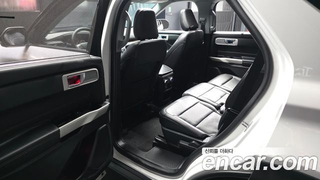 Ford Explorer (VI) 2.3 LimIted 4WD 2021 — фото 26