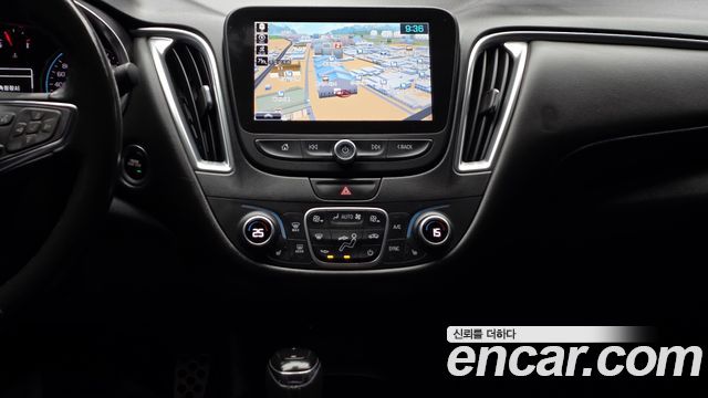 Chevrolet Malibu 1.5 Turbo LT Deluxe 2017 — фото 13