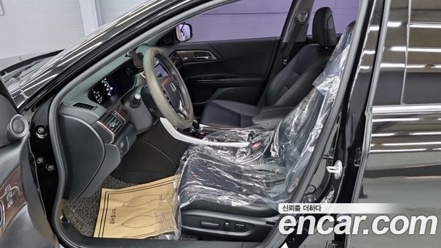 Honda Accord 2.0 Hybrid 9th 2017 — фото 7