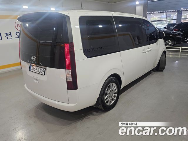 Hyundai Staria Tourer 9-Seater Modern 2022 — фото 6