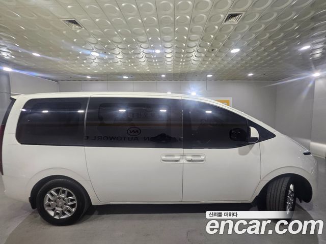 Hyundai Staria Tourer 9-Seater Modern 2022 — фото 7