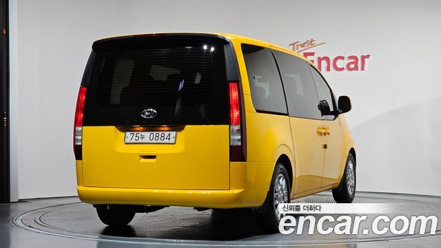 Hyundai Staria Tourer 11-Seater Modern 2022 — фото 2