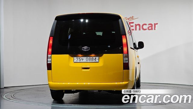 Hyundai Staria Tourer 11-Seater Modern 2022 — фото 4