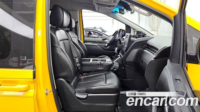 Hyundai Staria Tourer 11-Seater Modern 2022 — фото 11