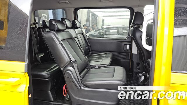 Hyundai Staria Tourer 11-Seater Modern 2022 — фото 12