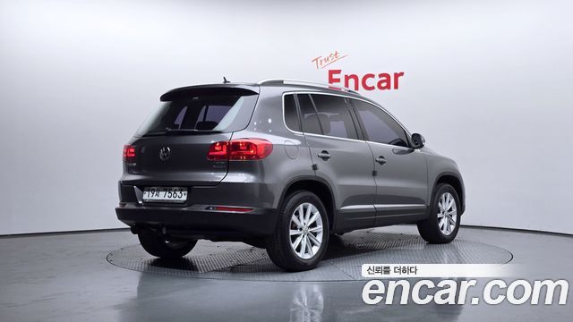 Volkswagen Tiguan 2.0 TDI Comfort 5N 2015 — фото 2