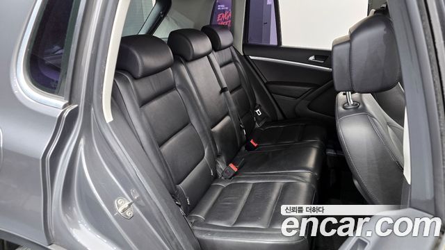 Volkswagen Tiguan 2.0 TDI Comfort 5N 2015 — фото 11