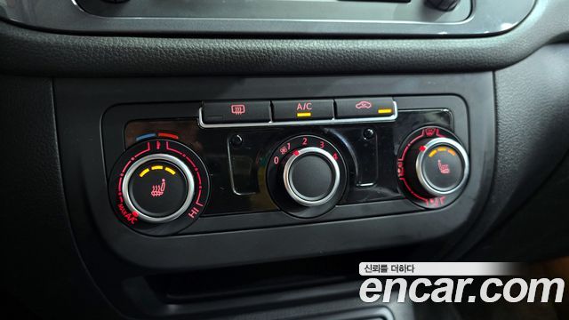 Volkswagen Tiguan 2.0 TDI Comfort 5N 2015 — фото 15