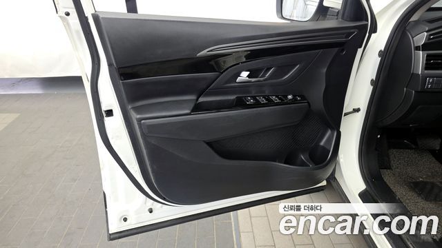 KG Mobility (SsangYong) Beautiful Korando Gasoline 1.5 2WD C5 2022 — фото 30
