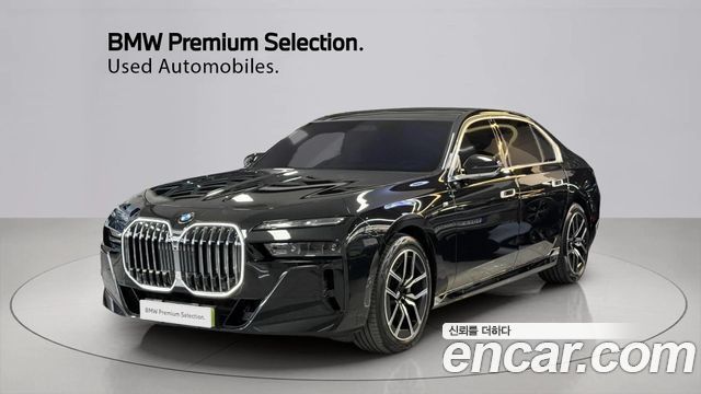 BMW 7 Series (G70) 740i xDrive M Sport