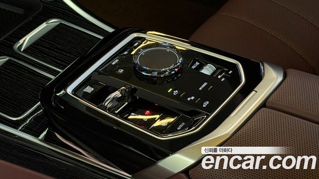 BMW 7 Series (G70) 740i xDrive M Sport 2025 — фото 9
