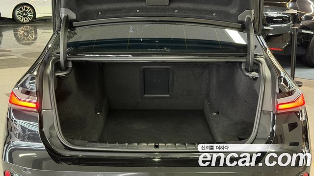 BMW 7 Series (G70) 740i xDrive M Sport 2025 — фото 15