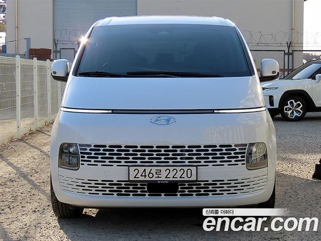 Hyundai Staria 4WD Tourer 9-Seater Modern 2023 — фото 3