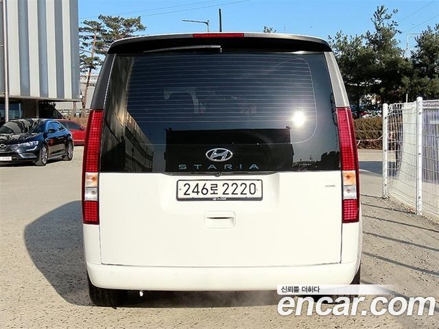 Hyundai Staria 4WD Tourer 9-Seater Modern 2023 — фото 4