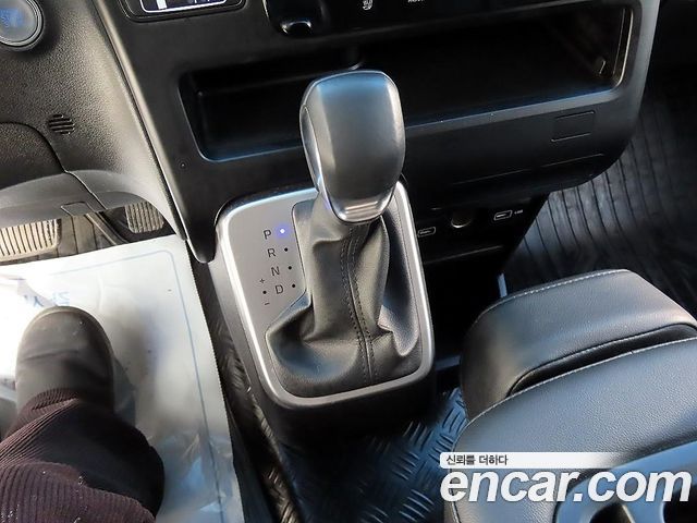 Hyundai Staria 4WD Tourer 9-Seater Modern 2023 — фото 9
