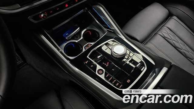 BMW X6 (G06) xDrive40i M Sport 2025 — фото 9