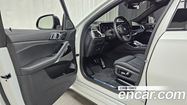 BMW X6 (G06) xDrive40i M Sport 2025 — фото 10
