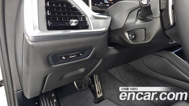 BMW X6 (G06) xDrive40i M Sport 2025 — фото 31