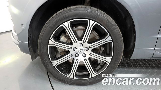 Volvo XC60 (II) B6 Inscirtion 2021 — фото 5