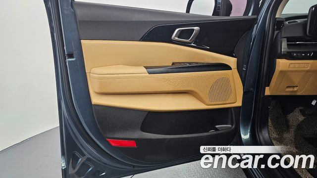Kia Carnival (IV) Diesel 9-Seater Prestige 2023 — фото 24