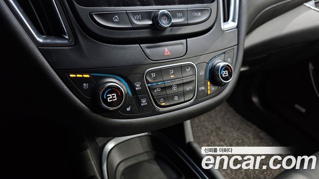 Chevrolet Malibu 2.0 Turbo Premier Special 2019 — фото 17