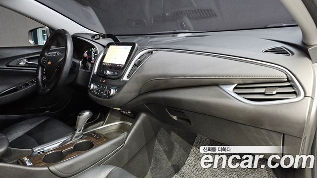 Chevrolet Malibu 2.0 Turbo Premier Special 2019 — фото 28