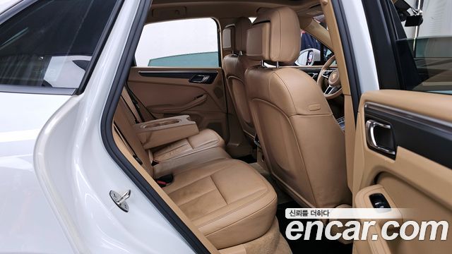 Porsche Macan 2.0 95B 2017 — фото 12