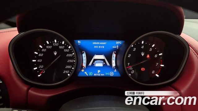 Maserati Levante 3.0 AWD GranSport 2018 — фото 8