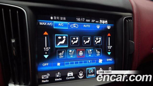 Maserati Levante 3.0 AWD GranSport 2018 — фото 18