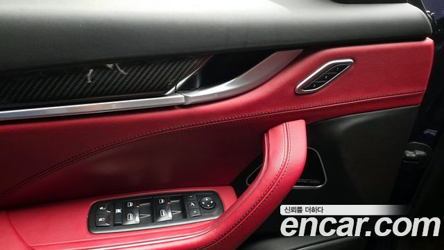 Maserati Levante 3.0 AWD GranSport 2018 — фото 27