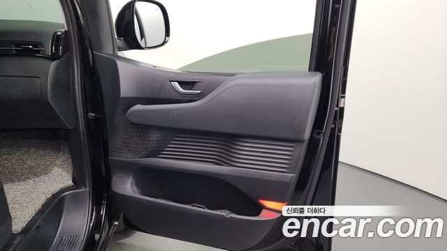 Hyundai Staria Lounge 9-Seater Prestige 2022 — фото 24