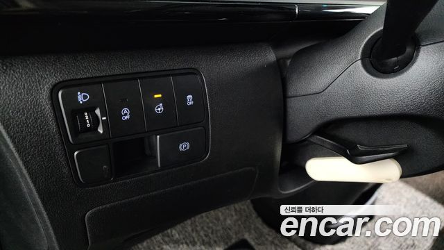 Hyundai Staria Lounge 9-Seater Prestige 2022 — фото 28