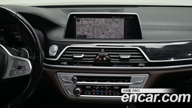 BMW 7 Series (G11) 730Ld xDrive M Sport 2021 — фото 13