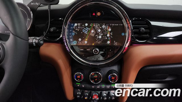 MINI Cooper S Classic Third Generation 2024 — фото 11