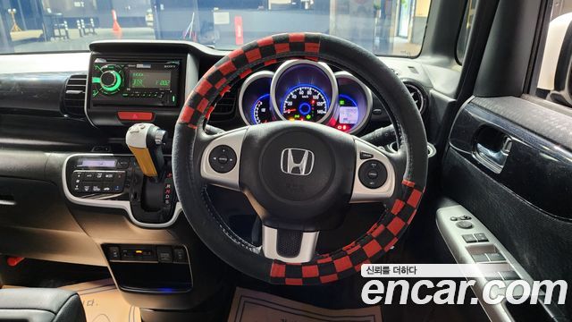 Honda N-BOX 0.6 2WD 2016 — фото 18
