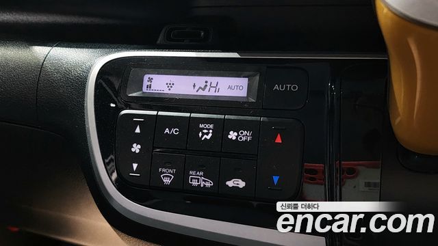 Honda N-BOX 0.6 2WD 2016 — фото 19