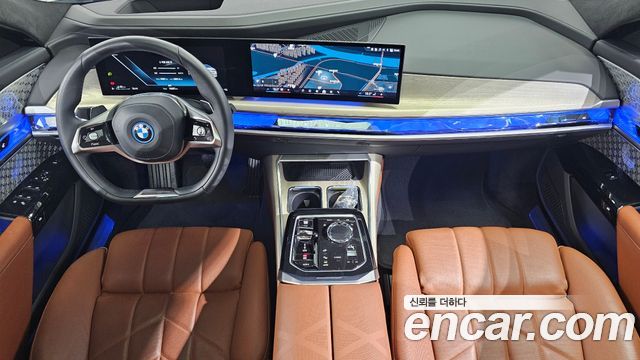 BMW 7 Series (G70) 750e xDrive Design Pure Excellence 2024 — фото 7