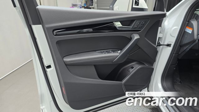 Audi Q5 (FY) 45 TFSI Quattro Premium 2021 — фото 24