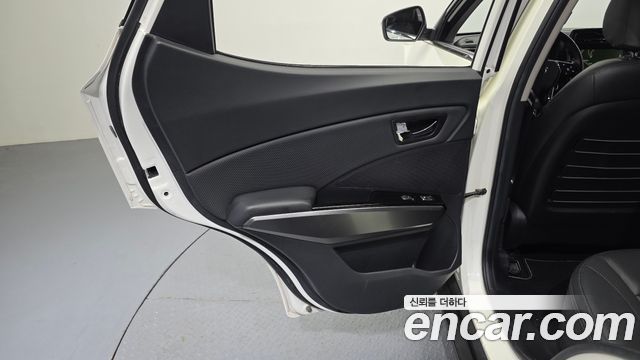 KG Mobility (SsangYong) Very New Tivoli Gasoline 1.5 2WD V3 2022 — фото 25