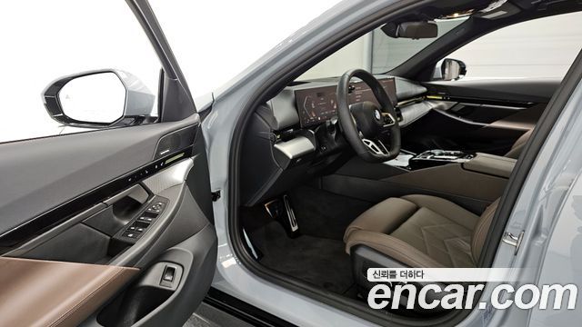 BMW 5 Series (G60) 520i M Sport 2024 — фото 10