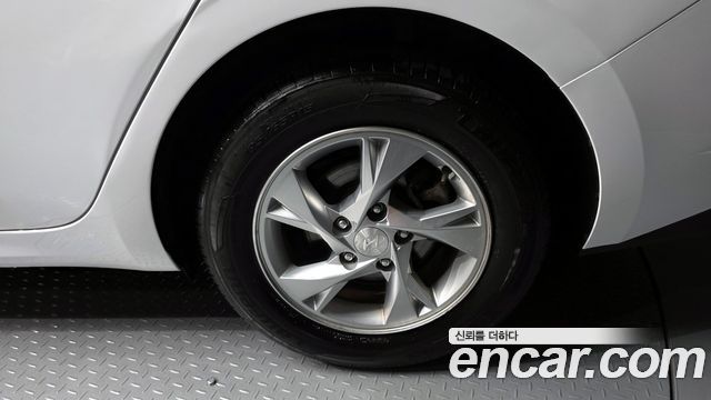Hyundai Avante (CN7) 1.6 Smart 2022 — фото 21