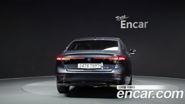 Honda Accord (XI) 2.0 Hybrid Touring 2023 — фото 4