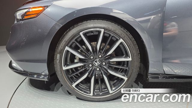 Honda Accord (XI) 2.0 Hybrid Touring 2023 — фото 5