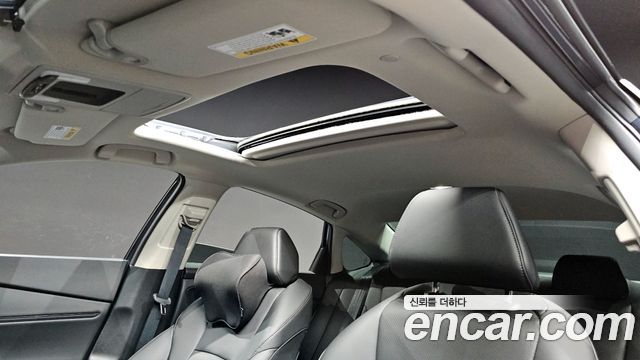 Honda Accord (XI) 2.0 Hybrid Touring 2023 — фото 18