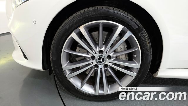 Mercedes-Benz CLS-Class (C257) CLS400d 4MATIC 2019 — фото 5