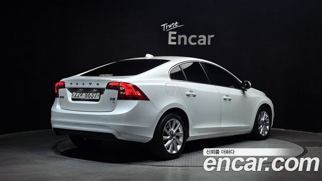 Volvo S60 D2 2nd 2015 — фото 2
